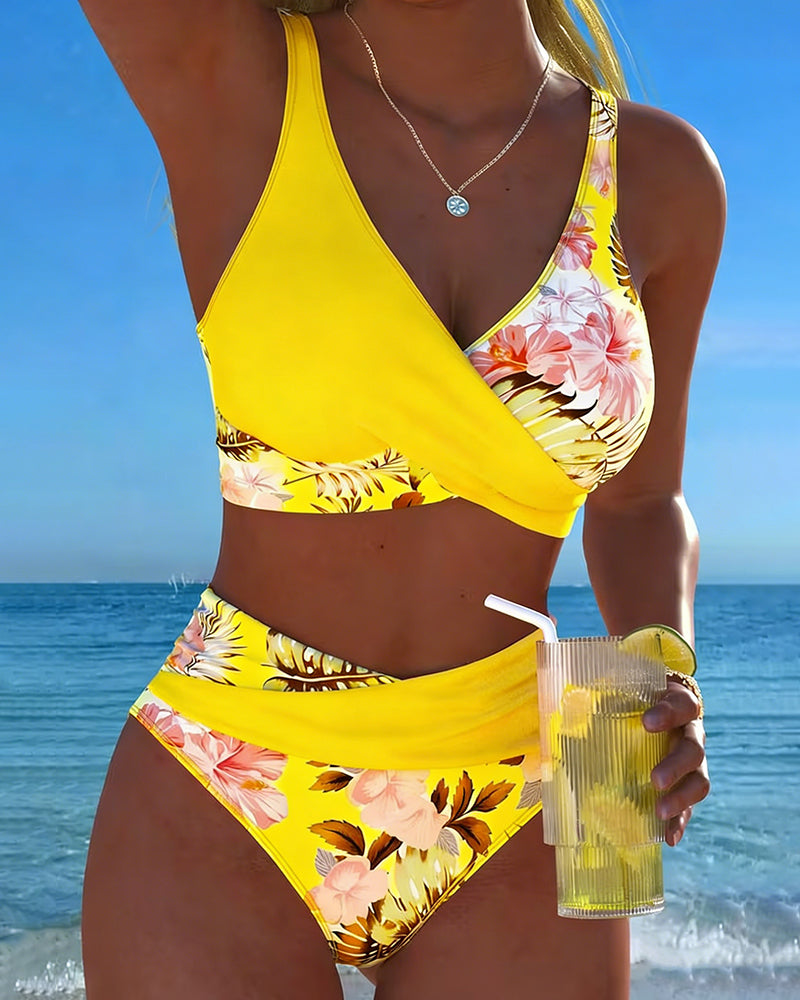 Jolina | Bikini con estampado floral en contraste