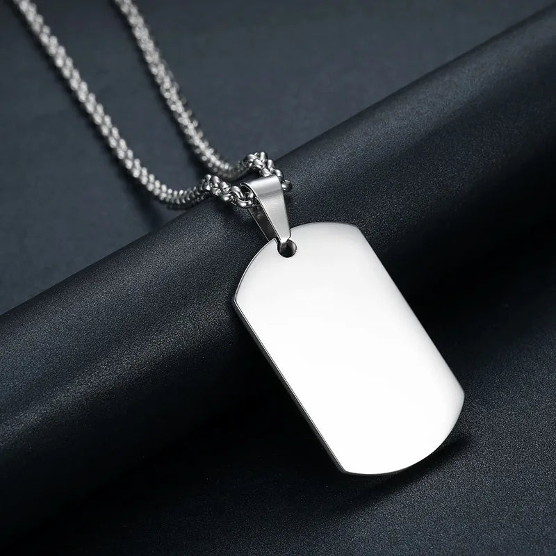 Minimal | Collar de placa en acero premium